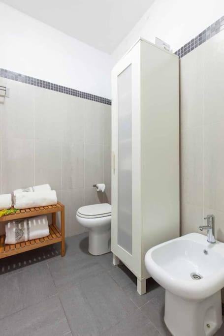 Estudio Espacioso Y Centrico * Sevilha